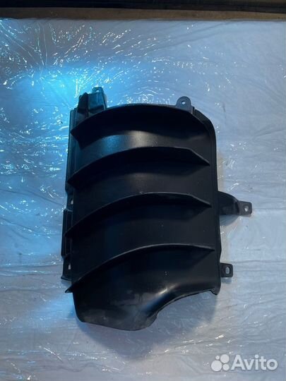 Дефлектор кабины правый Scania