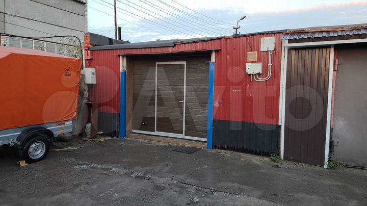 Гараж, > 30 м²