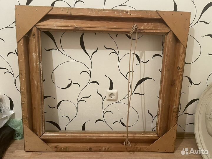 Большая старая рама для картины