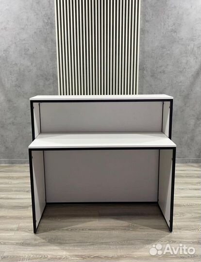 Ресепш, стойка администратора