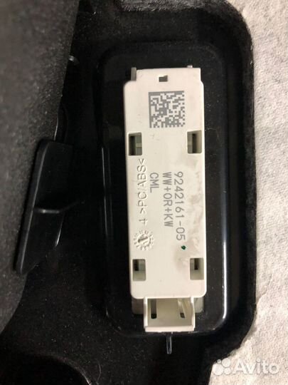 Облицовка пространства для ног левая BMW F10