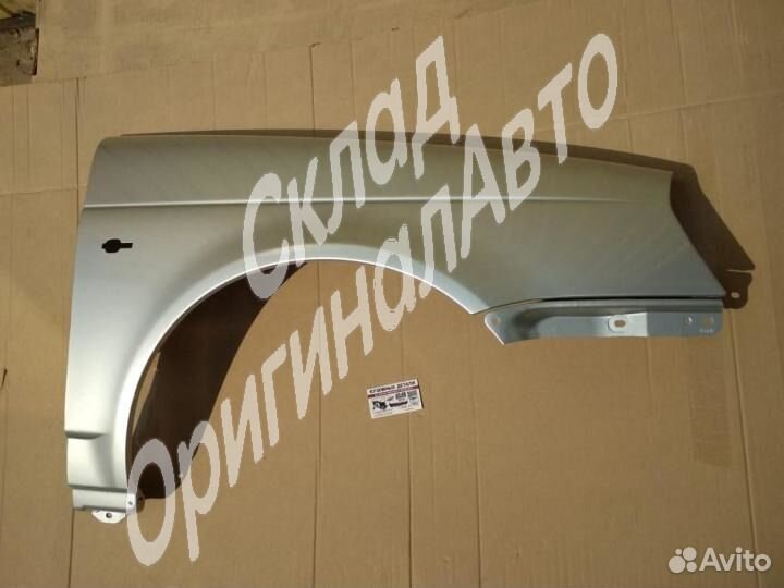 Крыло правое Ваз Приора оригинал сн. королева 690