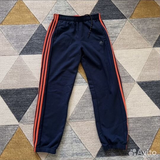 Adidas essentials костюм (M)