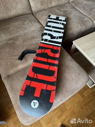 Сноуборд с креплениями