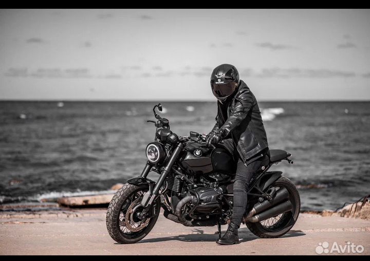 BMW R nine T