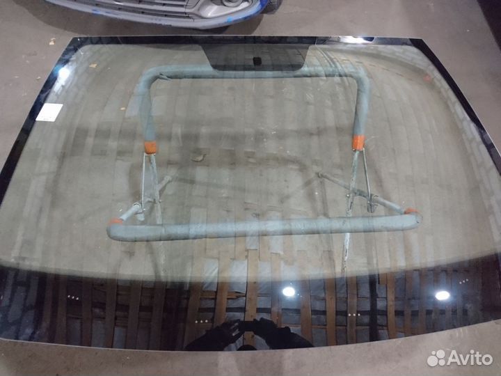 Лобовое стекло на Рено Логан