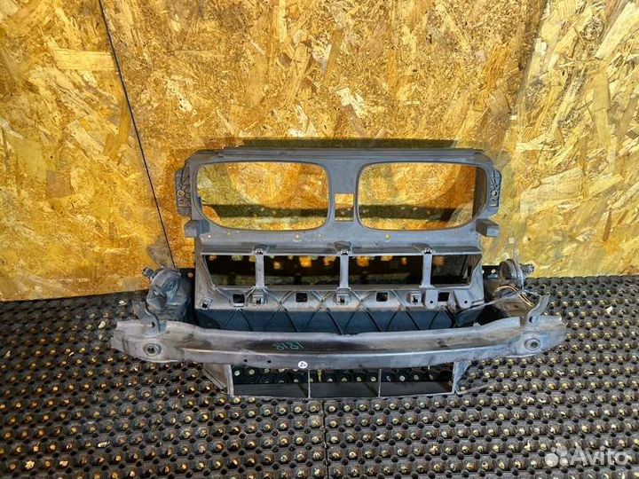 Рамка радиатора Bmw X5 E70 N52B30 AF 2008