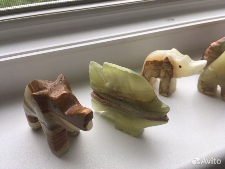 Фигурки из оникса