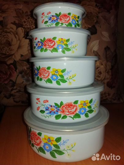 Набор контейнеров