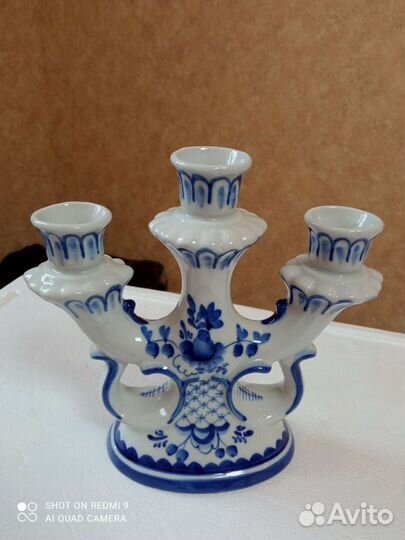 Ваза, подсвечник, фигурки. Гжель