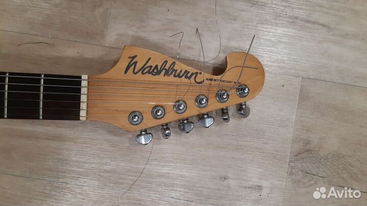 Электрогитара Washburn с чехлом