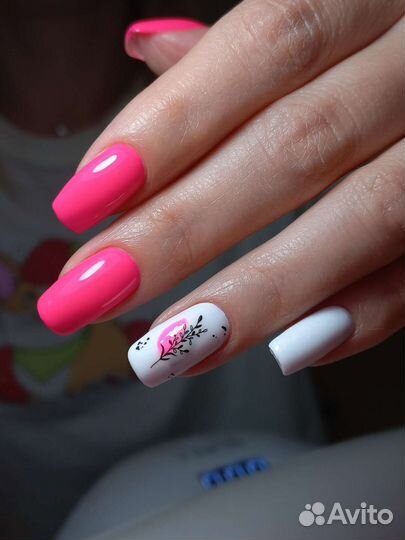 Маникюр, педикюр, наращивание ногтей