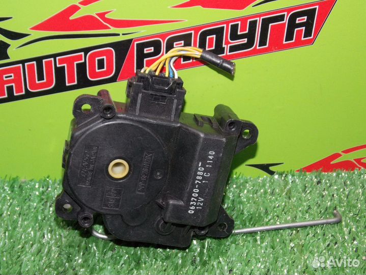 Мотор заслонки печки toyota NCP10,NCP13,SCP10,SCP1