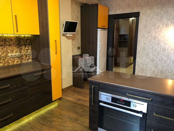 3-к. квартира, 98 м², 14/15 эт.