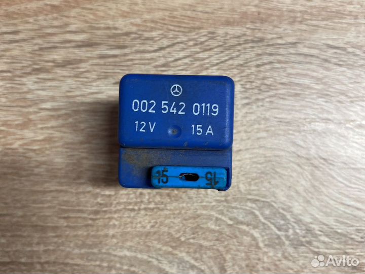 Реле вентилятора Mercedes A0025420119