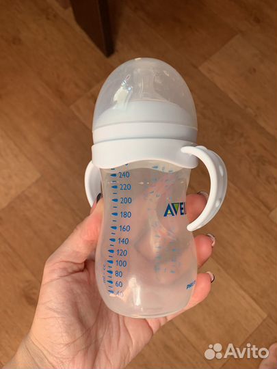 Бутылочка и соска для бутылочки Avent