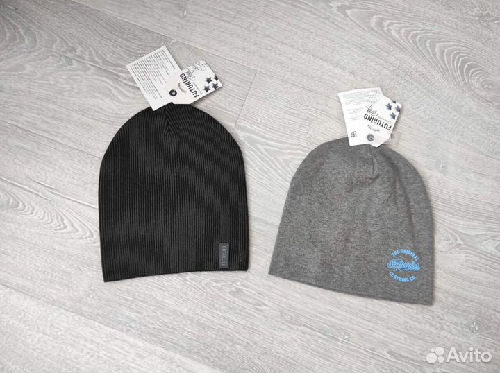 Шапки и перчатки на осень новые на 2-10лет