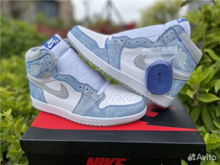 Кроссовки Nike Air Jordan 1 High Hyper Royal