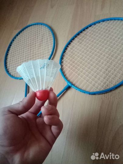 Ракетка для бадминтона