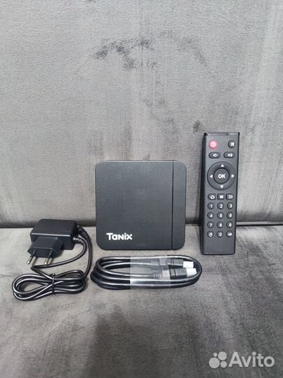 Tanix W2 4/32 новая настроена под ключ Android TV