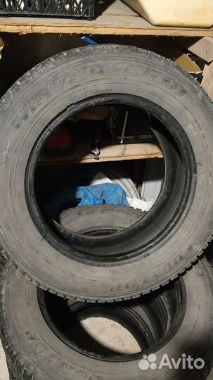 Dunlop SP Winter Ice 01 215/65 R16 102T