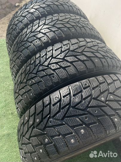Dunlop SP Winter Ice 02 215/55 R17 98T
