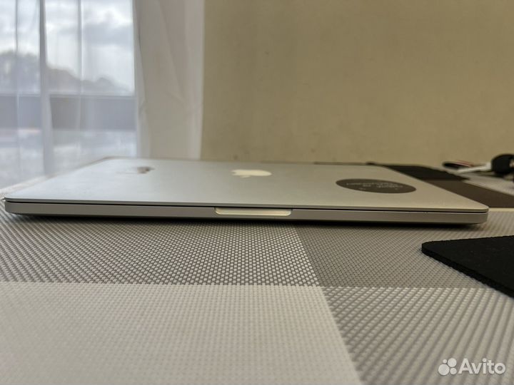 Apple MacBook Pro 13 retina 2015 i5/8/512 gb