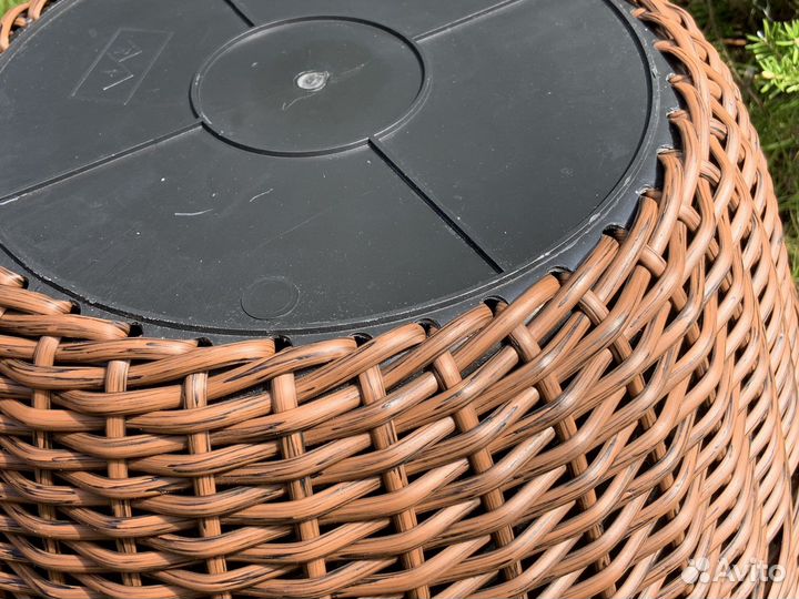 Кашпо из ротанга