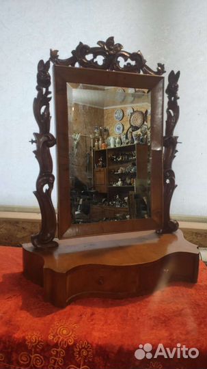 Старинное зеркало, псише