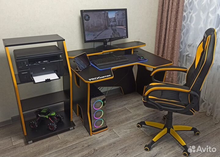 Игровой компьютерный стол