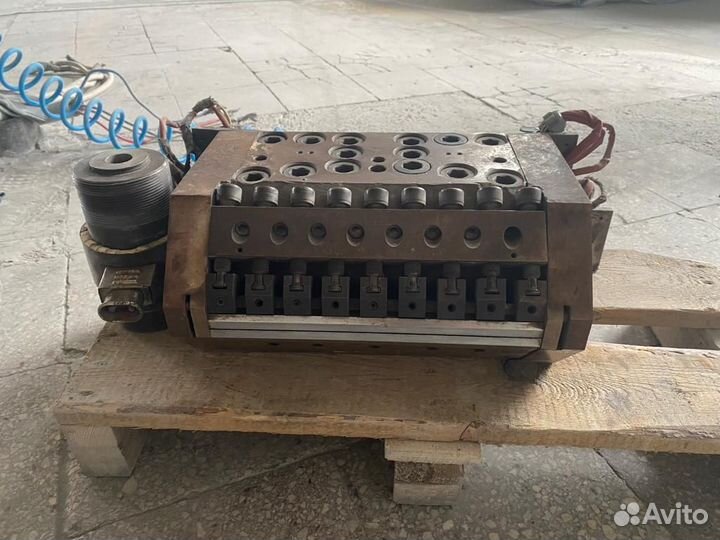 Плоскощелевая фильера