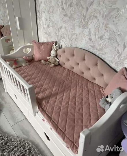 Кровать Радость с мягкой спинкой с матрасом