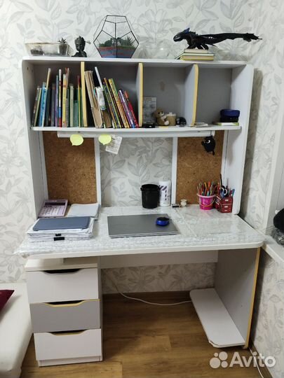 Набор детской мебели бу