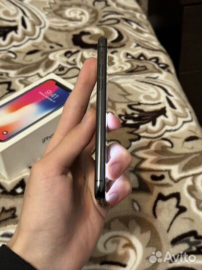 iPhone X, 64 ГБ