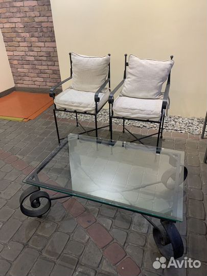 Кованое изделие-набор: стол журнальный +два стула