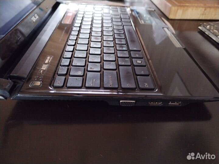 Ноутбук asus