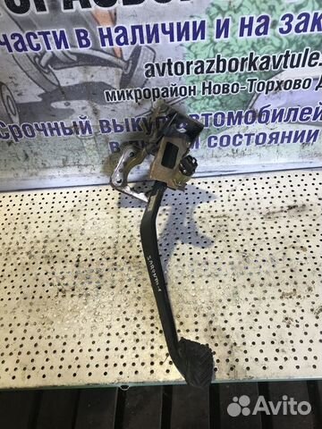 Педаль сцепления Kia Sorento 1 2.5 D4CB