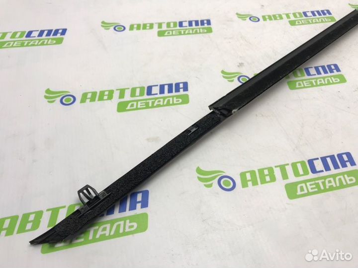 Молдинг двери передний левый Mazda Cx-30 DM / DN