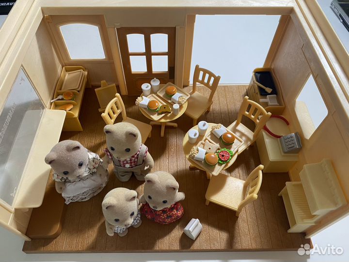Sylvanian Families кафе бургерная и семья мишек