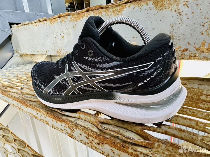 Беговые кроссовки asics Gel Kayano 29