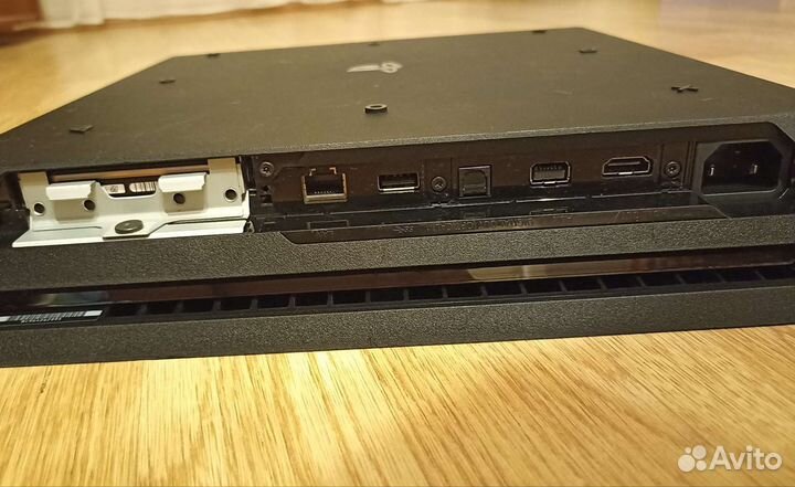 Playstation 4 Pro 1TB