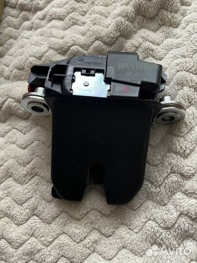 Замок багажника фольксваген оригинал