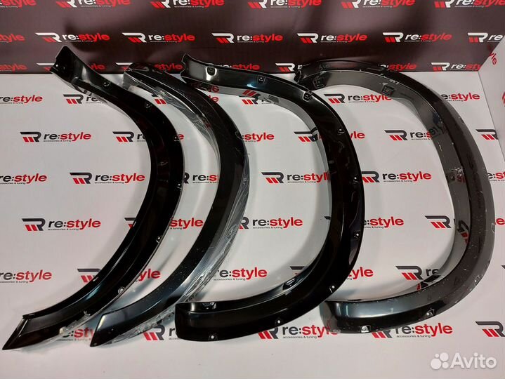 Фендера Toyota Tundra 2007-2013 R1207