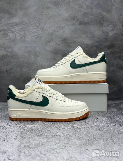 Кроссовки Nike Air Force 1 с мехом