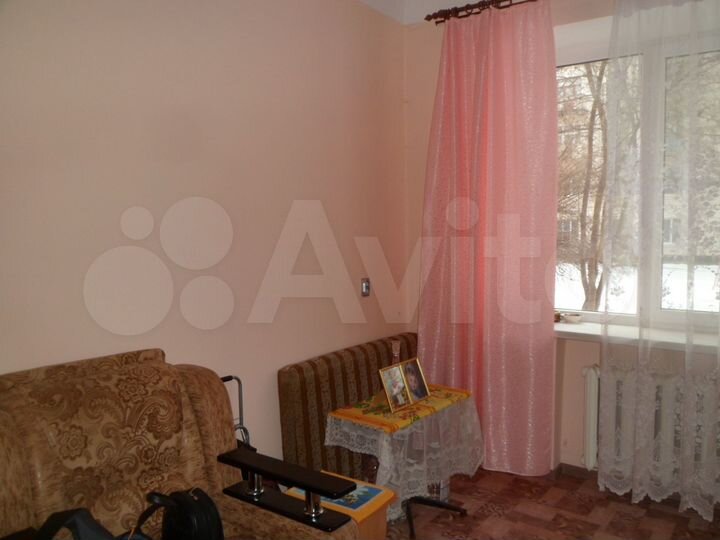 Комната 28 м² в 2-к., 1/5 эт.