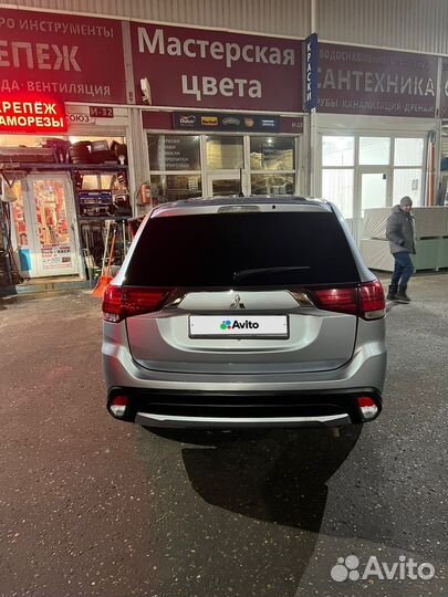 Mitsubishi Outlander 2.4 CVT, 2016, 150 000 км