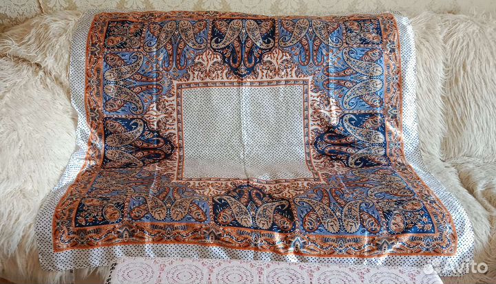 Новый красивый большой платок/шаль Zolla