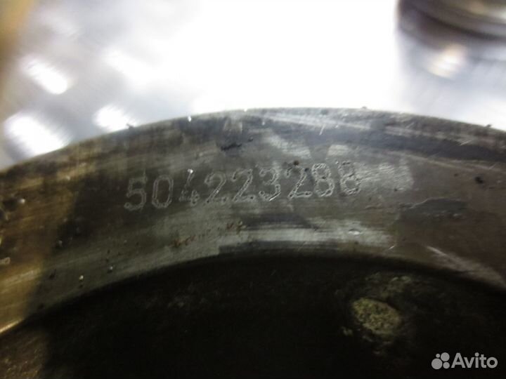 Поршень Iveco 504223288