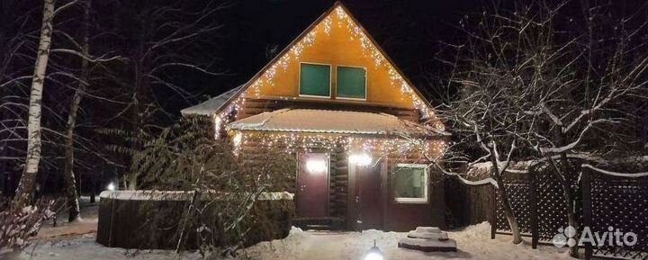 Украшение домов гирляндами, подсветка дома лентой