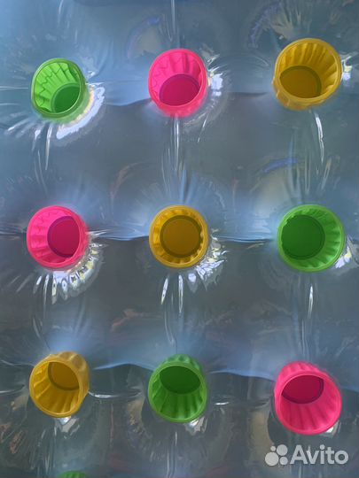 Матрац надувной для плаванья. Парэо пляжные